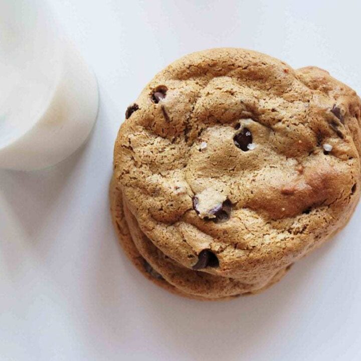 Almond Butter Dark Chocolate Chip Cookies » Hangry Woman®